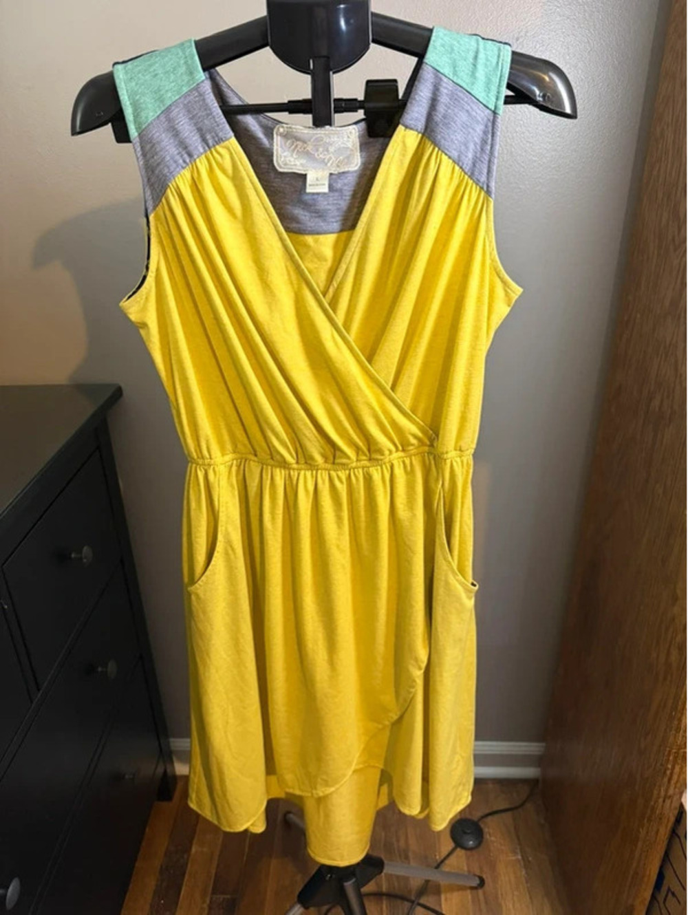Nick & Mo Colorblock Yellow Dress with Pockets Size L